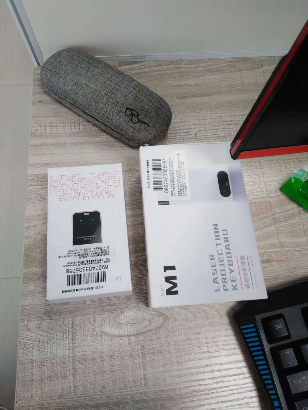 Phone & Tablet Holders & Stands